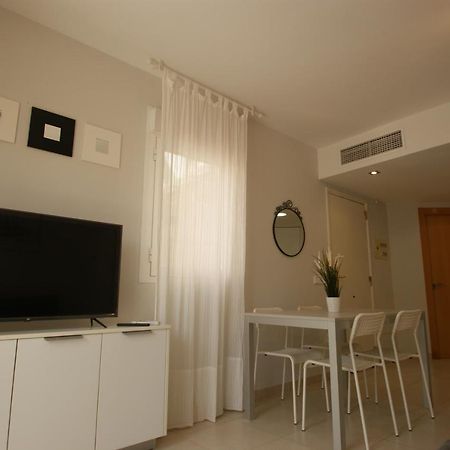 Apartamento En Vera A 300 M De La Playa, Con Patio Y Salida Directa A Calle Luaran gambar