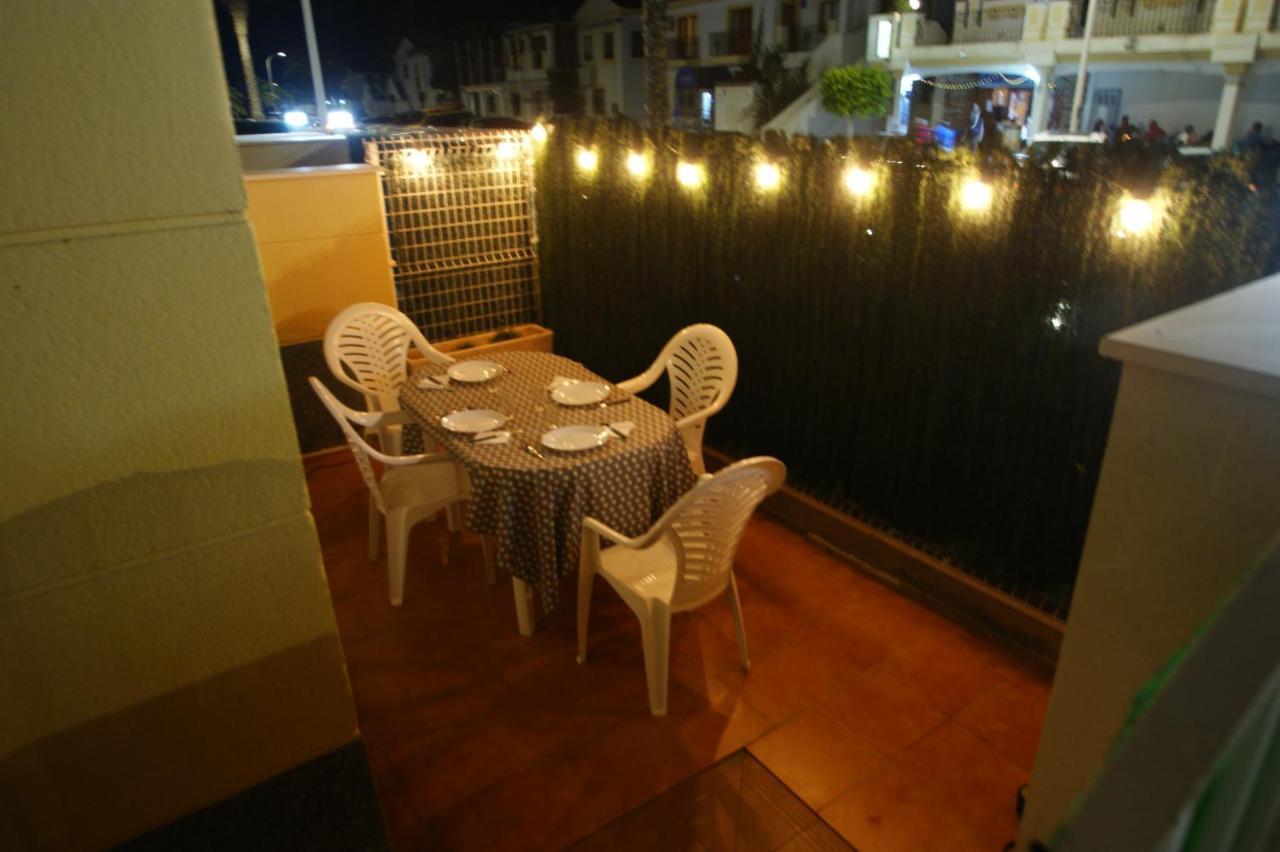 Apartamento En Vera A 300 M De La Playa, Con Patio Y Salida Directa A Calle Luaran gambar