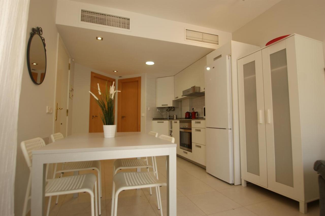 Apartamento En Vera A 300 M De La Playa, Con Patio Y Salida Directa A Calle Luaran gambar