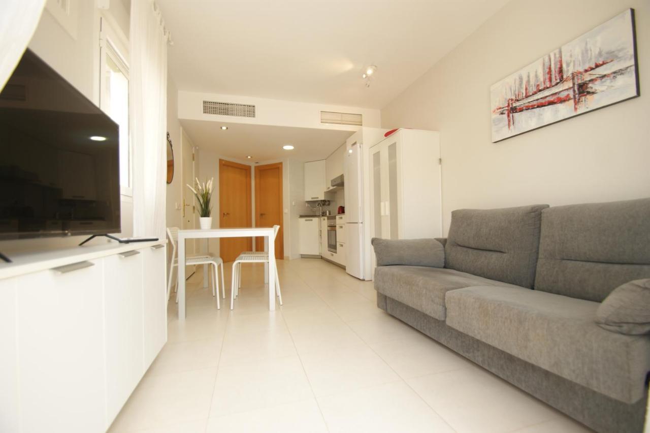 Apartamento En Vera A 300 M De La Playa, Con Patio Y Salida Directa A Calle Luaran gambar