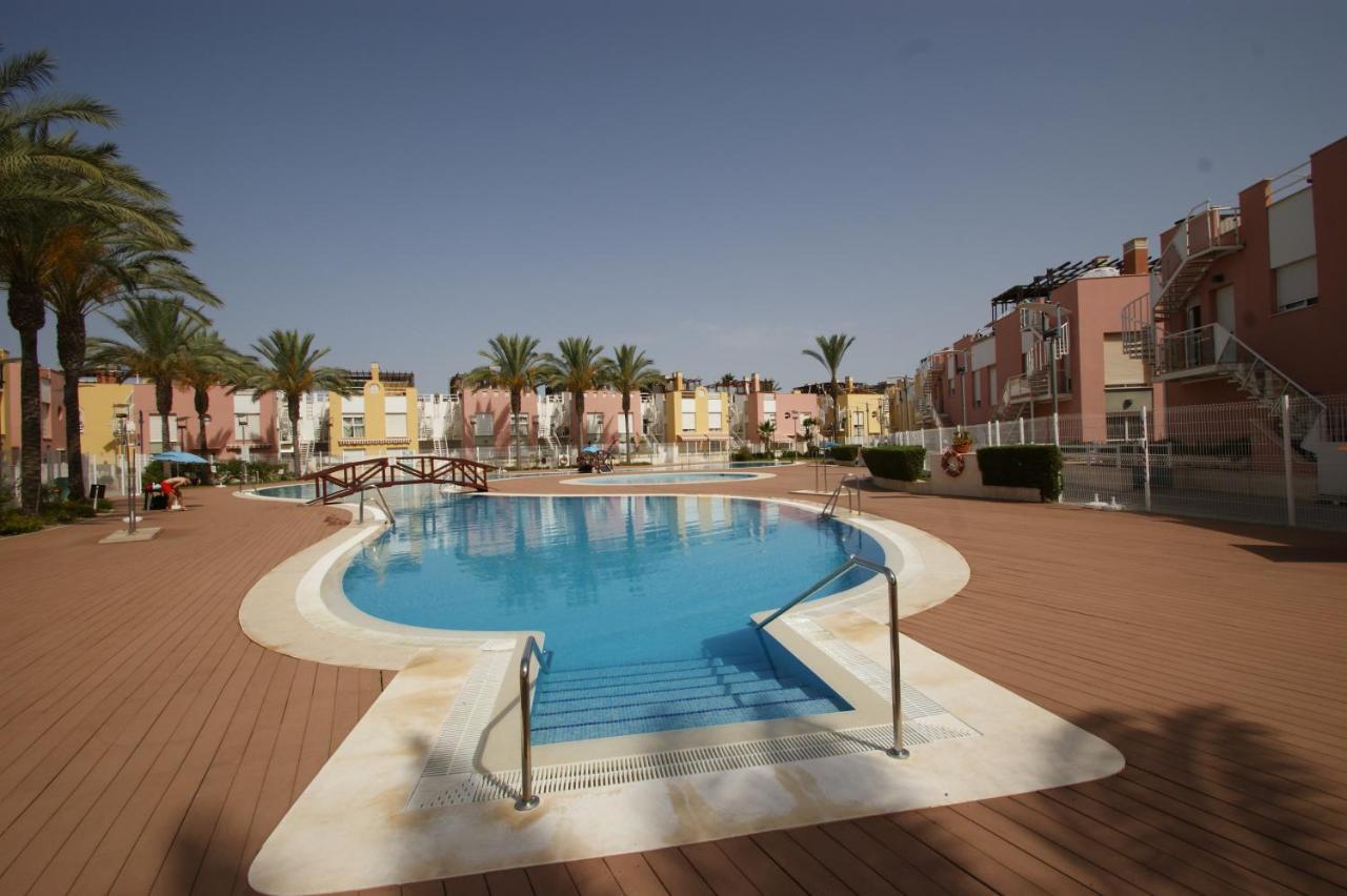 Apartamento En Vera A 300 M De La Playa, Con Patio Y Salida Directa A Calle Luaran gambar