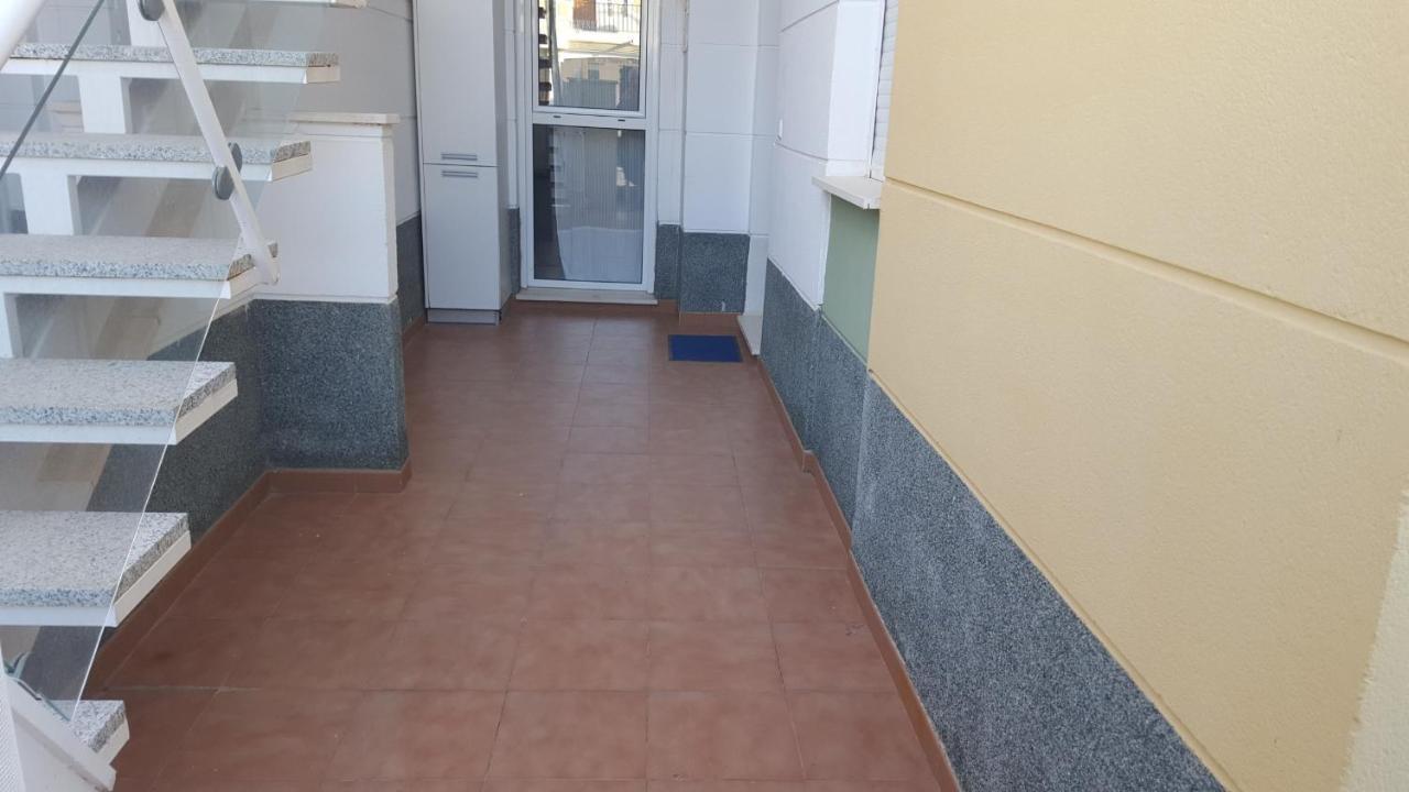 Apartamento En Vera A 300 M De La Playa, Con Patio Y Salida Directa A Calle Luaran gambar