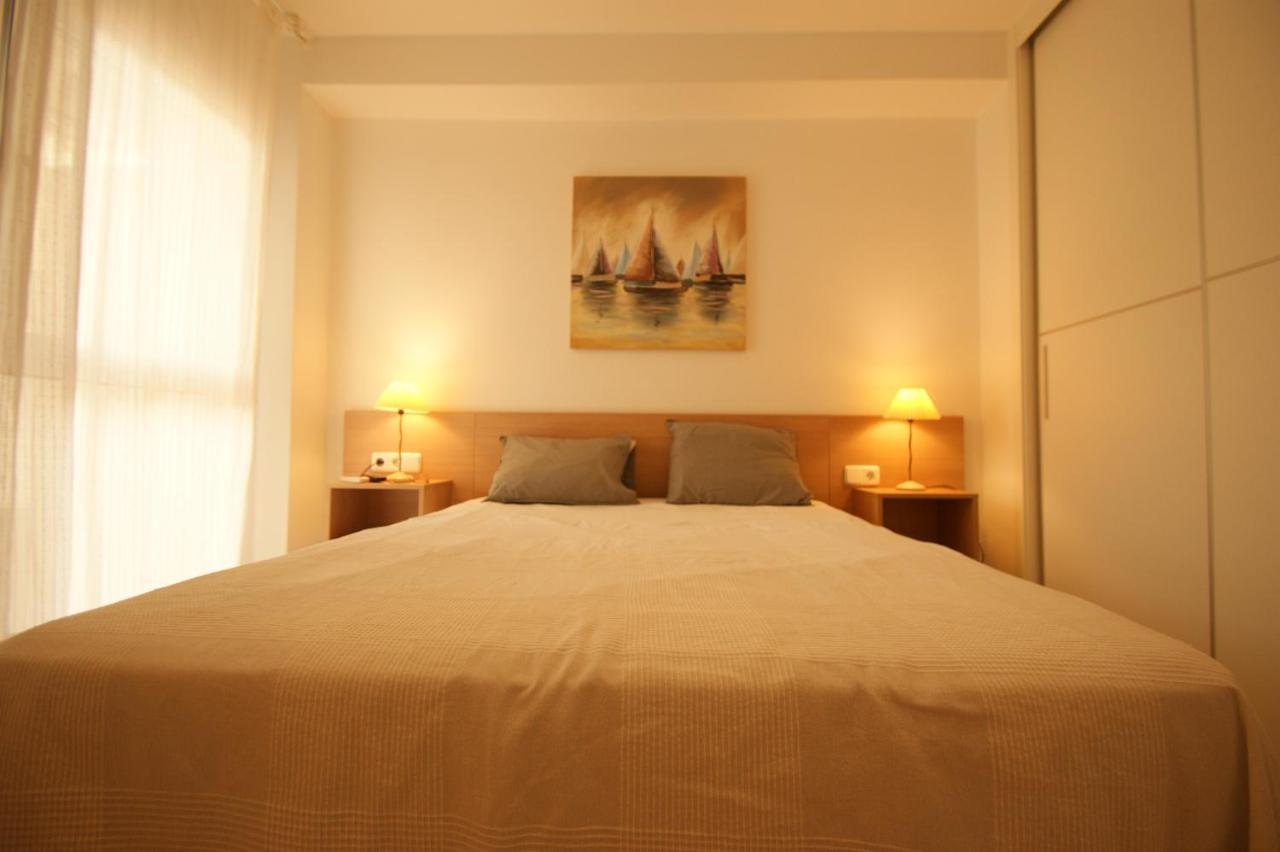 Apartamento En Vera A 300 M De La Playa, Con Patio Y Salida Directa A Calle Luaran gambar