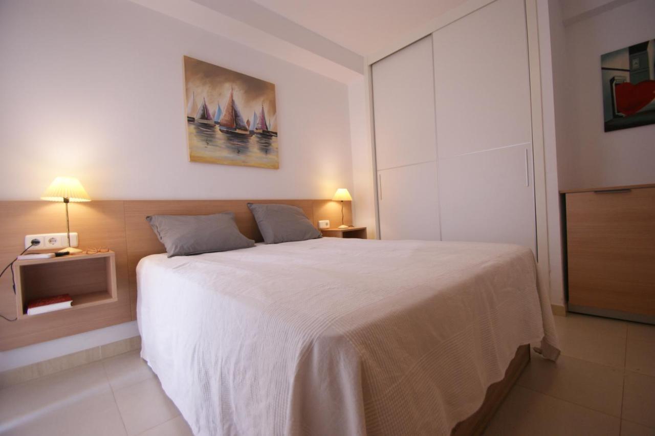 Apartamento En Vera A 300 M De La Playa, Con Patio Y Salida Directa A Calle Luaran gambar