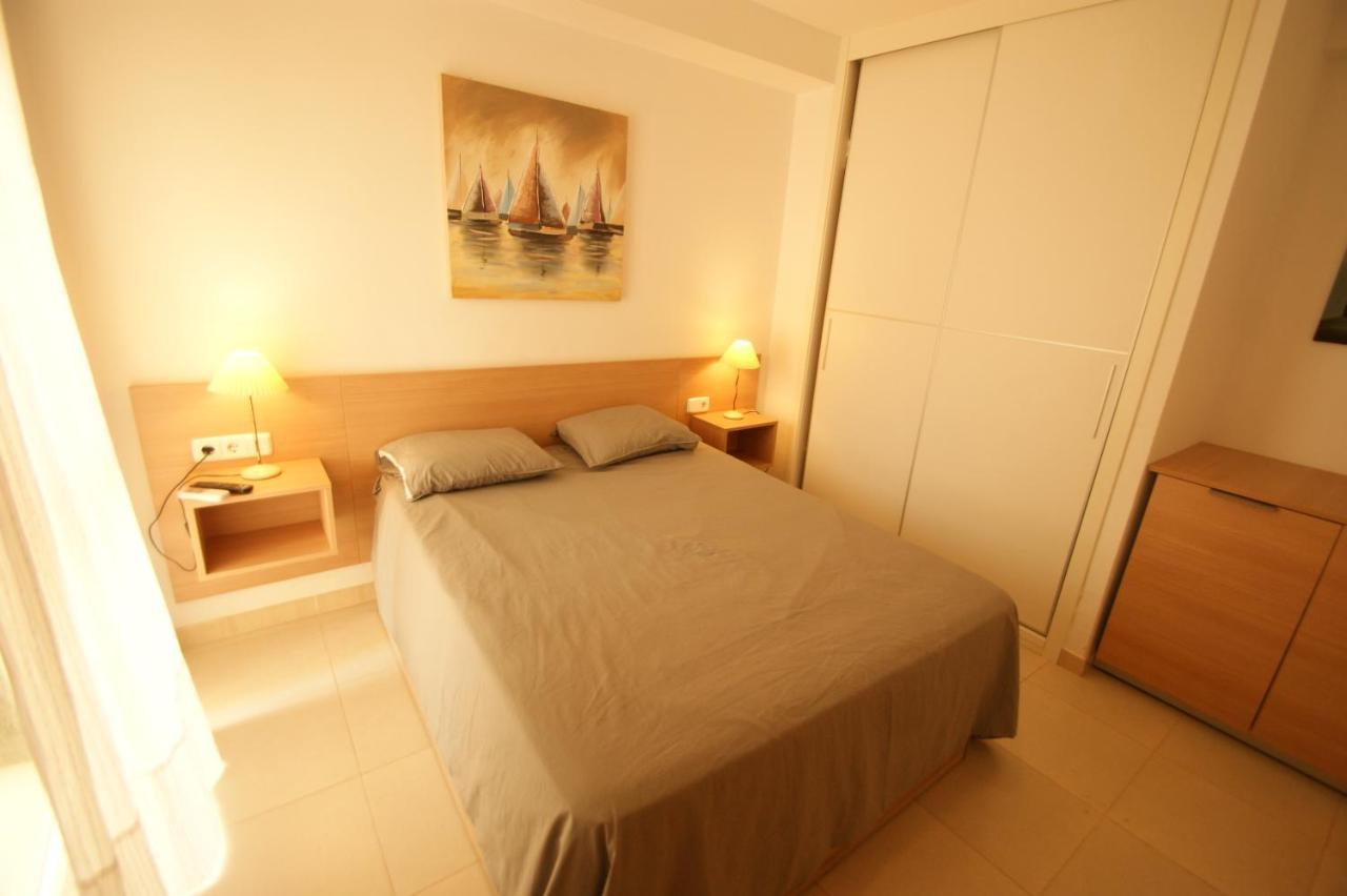 Apartamento En Vera A 300 M De La Playa, Con Patio Y Salida Directa A Calle Luaran gambar