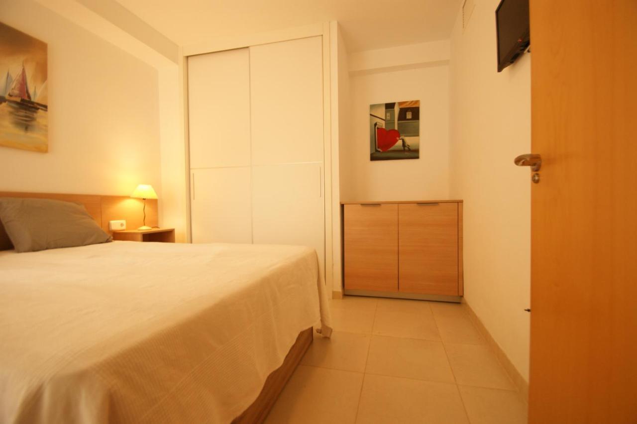 Apartamento En Vera A 300 M De La Playa, Con Patio Y Salida Directa A Calle Luaran gambar