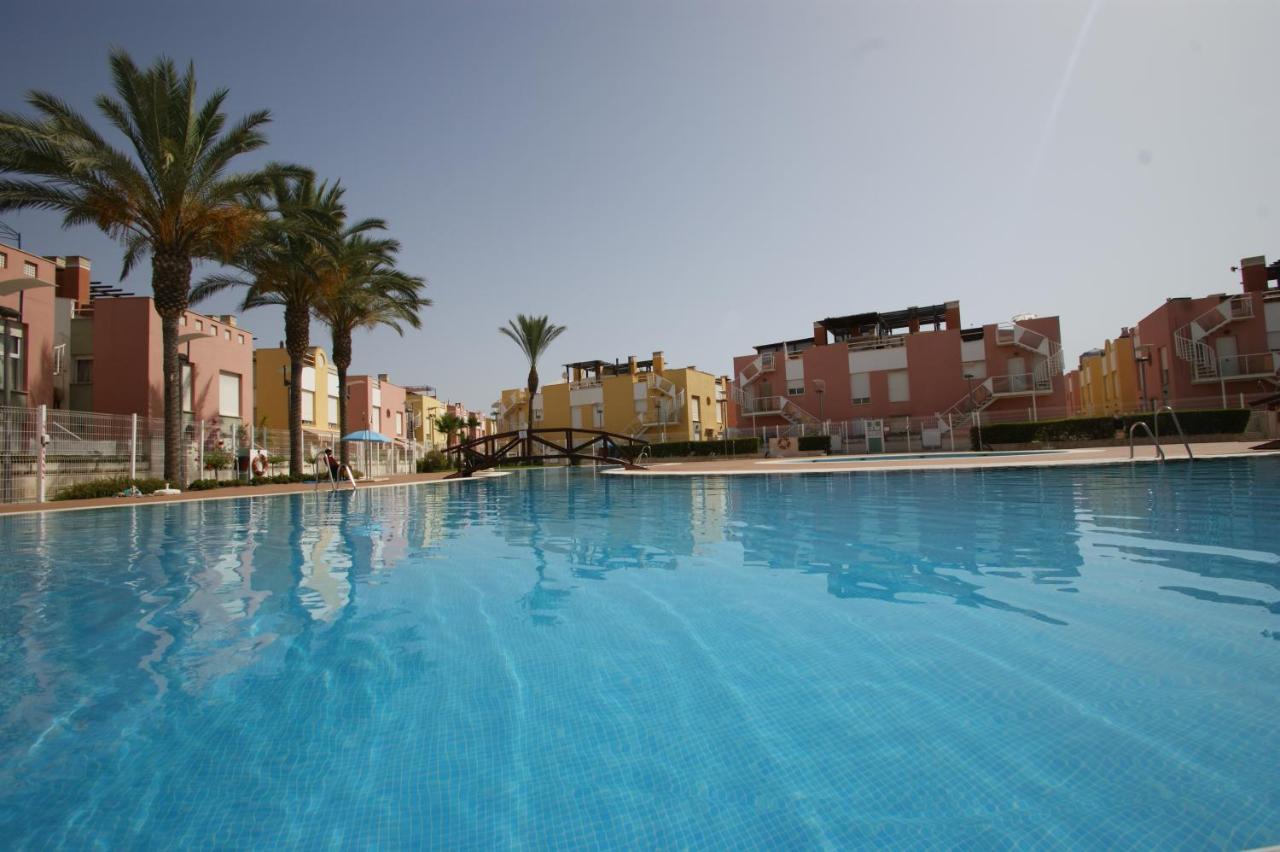 Apartamento En Vera A 300 M De La Playa, Con Patio Y Salida Directa A Calle Luaran gambar