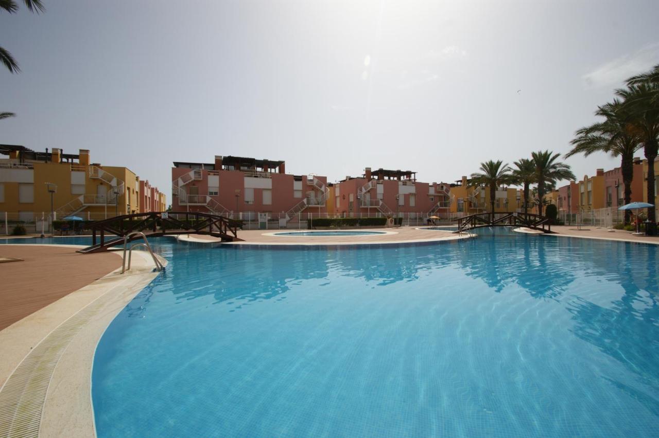 Apartamento En Vera A 300 M De La Playa, Con Patio Y Salida Directa A Calle Luaran gambar